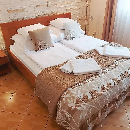 Privatunterkunft M A R I A *